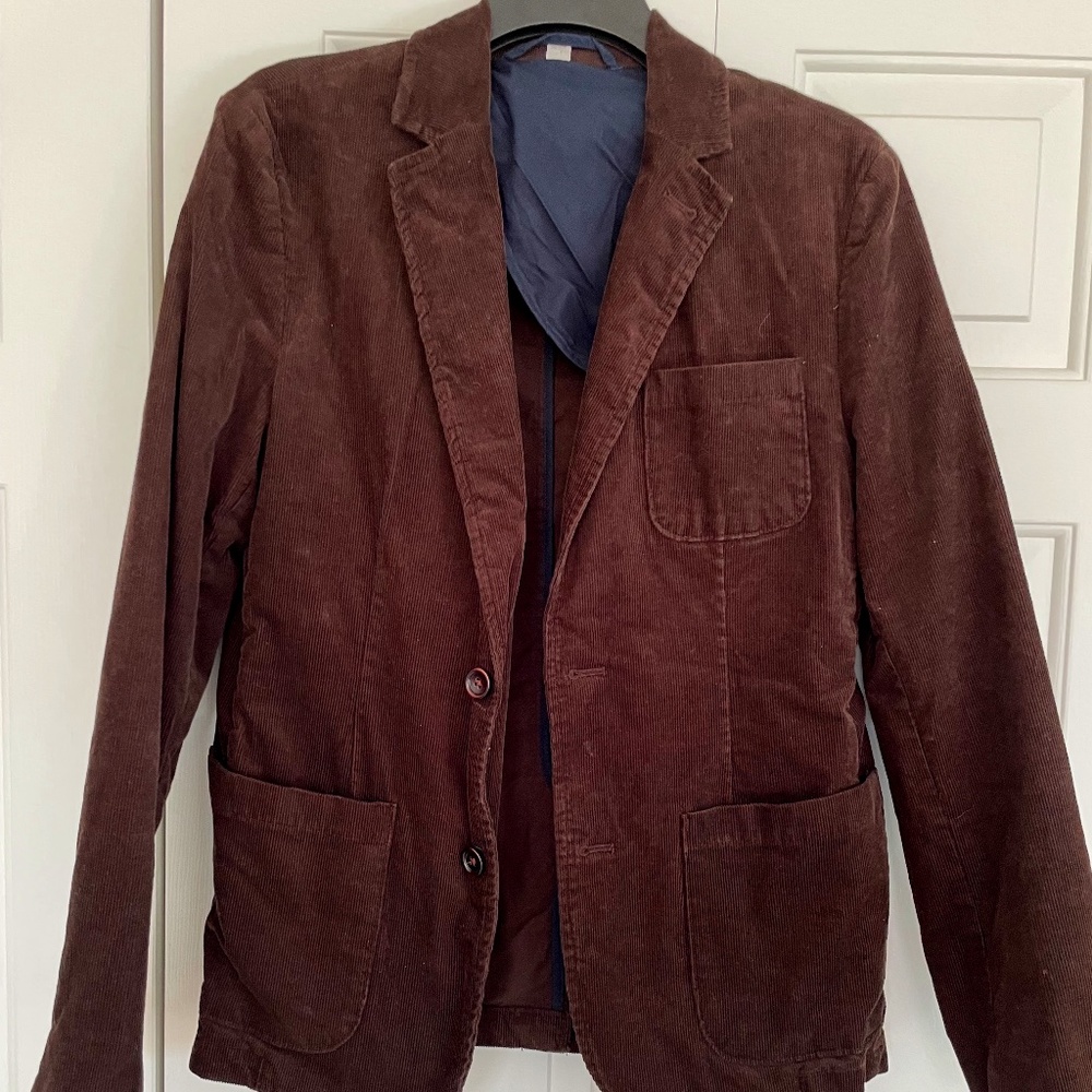 Boys Brown Corduroy Blazer Small - 3 front pockets, 3 buttons on sleeves